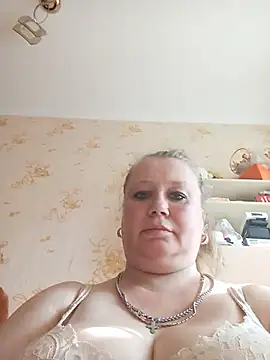 Snapshot of KiraStanton chatting on 07-20-26, 01:57 KiraStanton online show from 07-20-26, 01:57