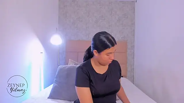 ZeynepYilmaz online show from 04-10-26, 08:35