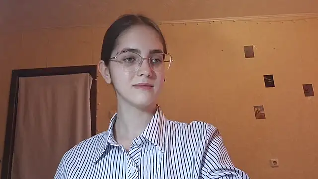 Snapshot of Katelemon chatting on 07-18-26, 10:19 Katelemon online show from 07-18-26, 10:19