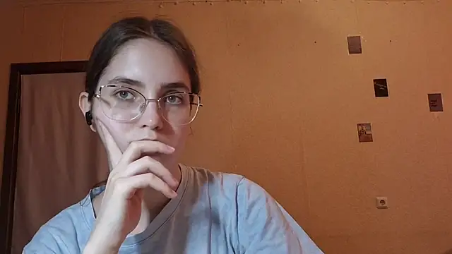 Snapshot of Katelemon chatting on 07-20-26, 01:13 Katelemon online show from 07-20-26, 01:13