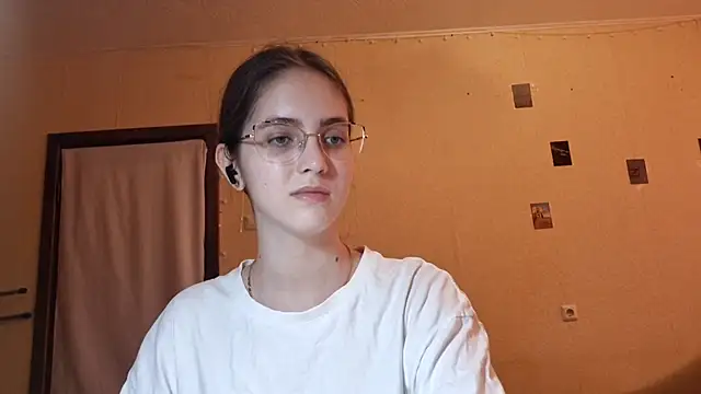 Snapshot of Katelemon chatting on 07-23-26, 12:14 Katelemon online show from 07-23-26, 12:14