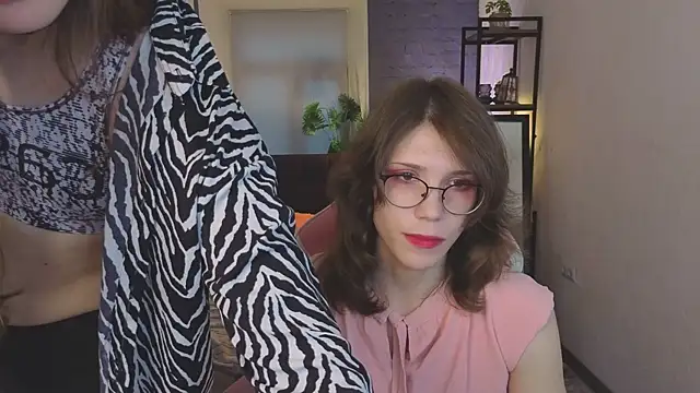 ZoriaLovesLuna online show from 03-26-26, 07:03