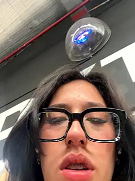 susi chimm online show from 03-20-26, 03:17