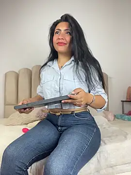 Snapshot of celeste_z chatting on 04-30-26, 12:44 celeste z online show from 04-30-26, 12:44