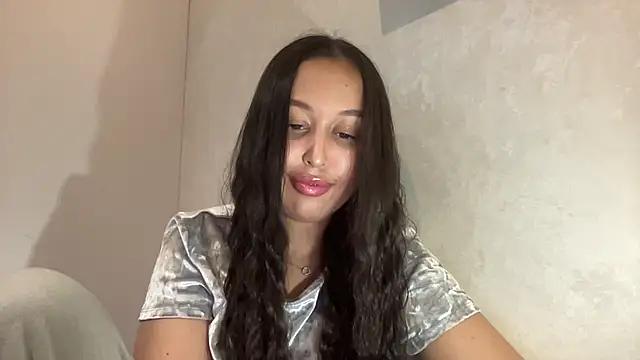 Snapshot of Dana_005 chatting on 05-06-26, 08:25 Dana 005 online show from 05-06-26, 08:25
