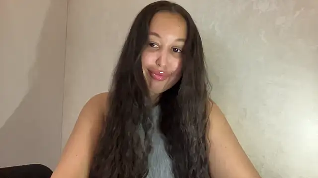 Snapshot of Dana_005 chatting on 05-07-26, 10:26 Dana 005 online show from 05-07-26, 10:26