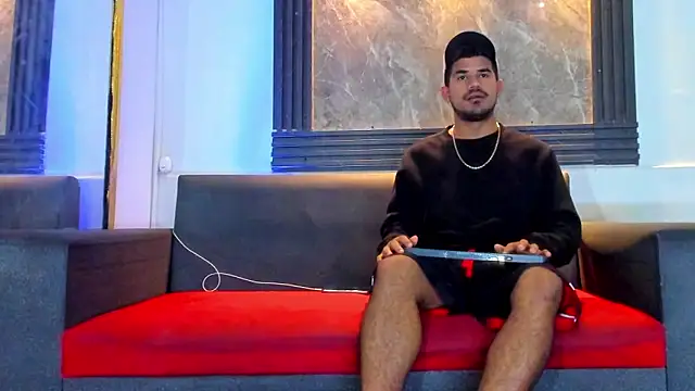 Latins on fire online show from 04-12-26, 11:37