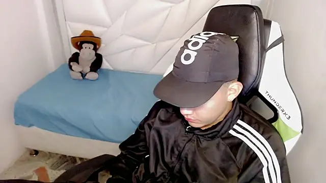 Street poemm  online show from 03-11-26, 03:34