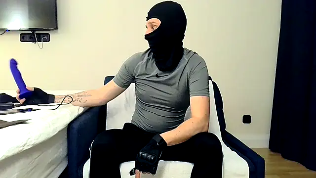 RyanRubber online show from 04-13-26, 08:25