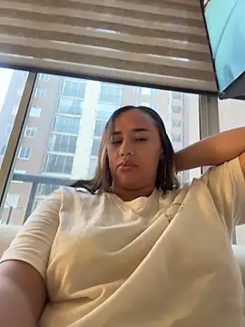 Eyssha online show from 03-18-26, 11:35