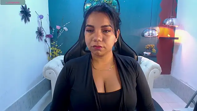 Snapshot of Elizabeth_Suan_ chatting on 03-16-26, 11:25 Elizabeth Suan online show from 03-16-26, 11:25