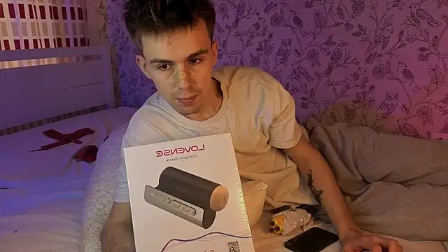 Snapshot of Mrkallin chatting on 03-17-26, 01:25 Mrkallin online show from 03-17-26, 01:25