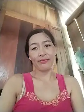 Snapshot of lris-Beauty77 chatting on 06-18-26, 06:02 lris-Beauty77 online show from 06-18-26, 06:02