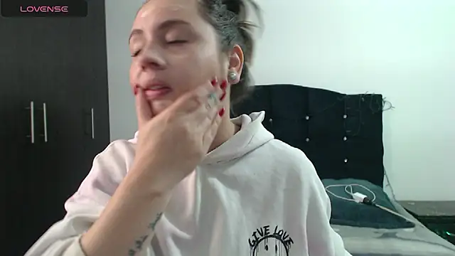 Ana  arms online show from 02-25-26, 02:05