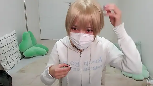 Snapshot of -Hayate- chatting on 03-04-26, 06:19 -Hayate- online show from 03-04-26, 06:19