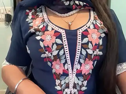 Avneet kaurr1 online show from 03-30-26, 07:31