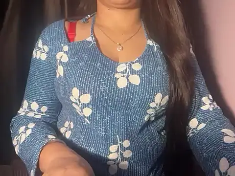 Snapshot of Avneet_kaurr1 chatting on 06-17-26, 04:04 Avneet kaurr1 online show from 06-17-26, 04:04