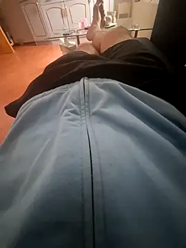 Snapshot of paulucio8 chatting on 02-22-26, 11:09 paulucio8 online show from 02-22-26, 11:09