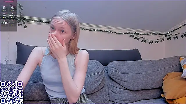 Snapshot of EliteEross chatting on 06-28-26, 02:23 EliteEross online show from 06-28-26, 02:23