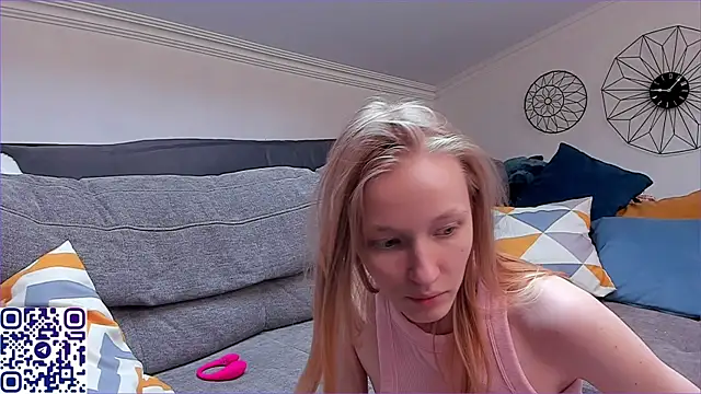 Snapshot of EliteEross chatting on 07-10-26, 02:08 EliteEross online show from 07-10-26, 02:08