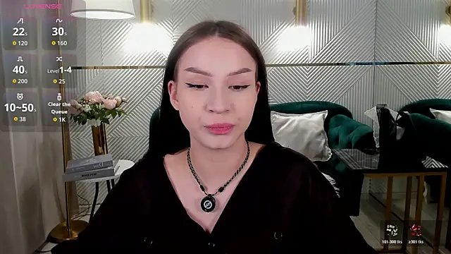 Snapshot of SatiraLux chatting on 06-21-26, 06:21 SatiraLux online show from 06-21-26, 06:21