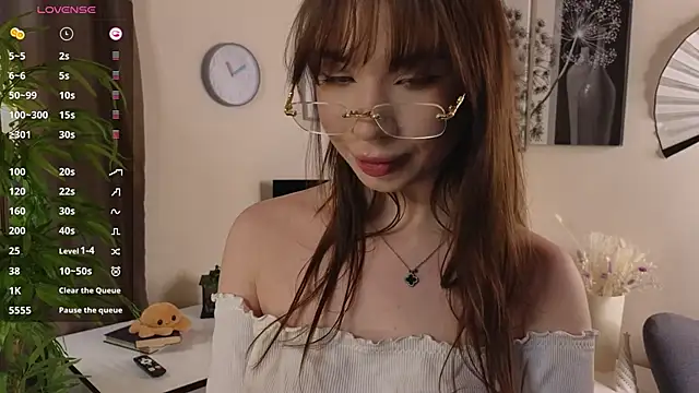 Jennin Hearl online show from 03-15-26, 07:20