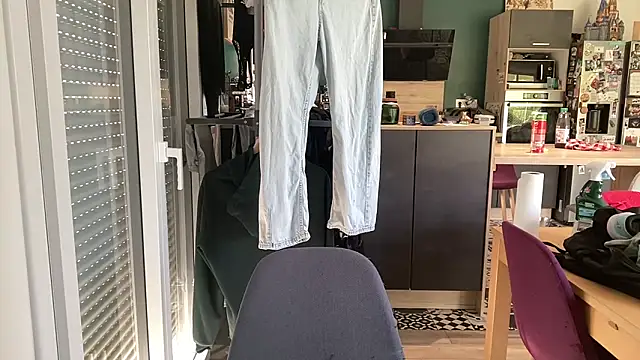 Snapshot of Minmoi1984 chatting on 03-10-26, 08:08 Minmoi1984 online show from 03-10-26, 08:08