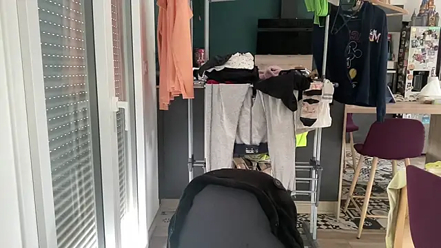 Minmoi1984 online show from 04-13-26, 09:04