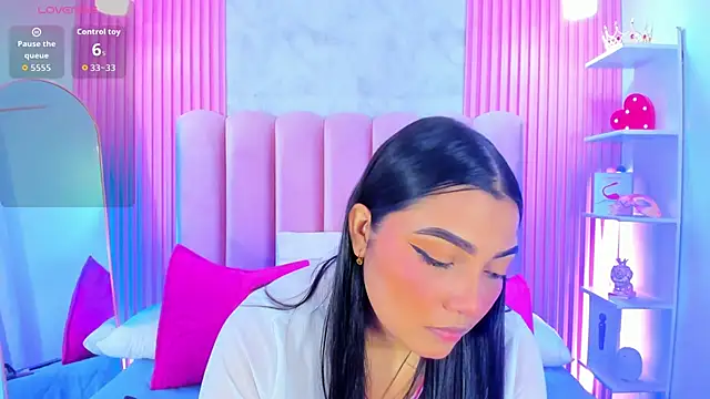 Snapshot of ArianaRougee chatting on 07-01-26, 03:41 ArianaRougee online show from 07-01-26, 03:41