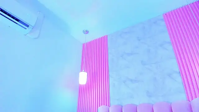 Snapshot of ArianaRougee chatting on 07-18-26, 03:22 ArianaRougee online show from 07-18-26, 03:22
