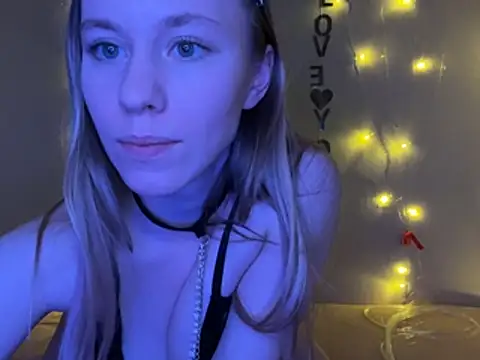 Snapshot of Vikkie_seXyGiiiirl_XoXo chatting on 02-25-26, 04:05 Vikkie seXyGiiiirl XoXo online show from 02-25-26, 04:05