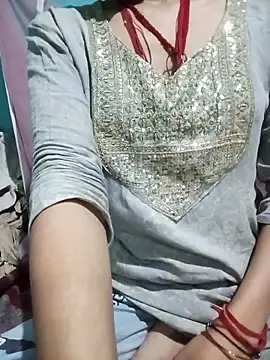 Snapshot of Sakshiverma chatting on 03-22-26, 04:05 Sakshiverma online show from 03-22-26, 04:05