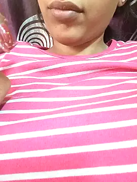 Snapshot of Sakshiverma chatting on 03-28-26, 09:20 Sakshiverma online show from 03-28-26, 09:20