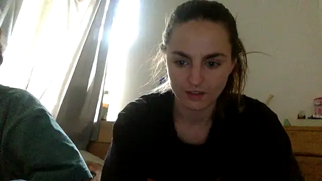 Snapshot of sheila_y_celia chatting on 03-15-26, 03:51 sheila y celia online show from 03-15-26, 03:51