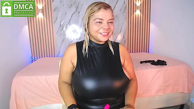 Snapshot of CasieBigtits chatting on 05-30-26, 12:57 CasieBigtits online show from 05-30-26, 12:57