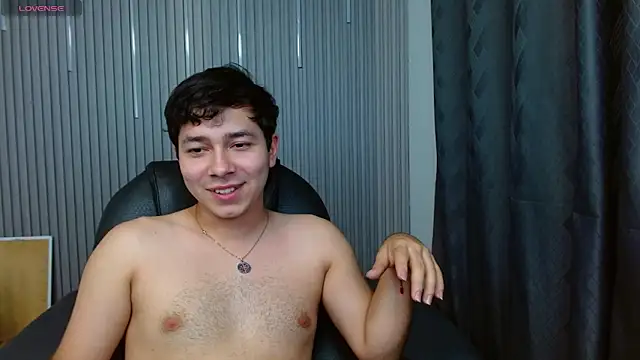 Julian Smith21 online show from 04-10-26, 03:45