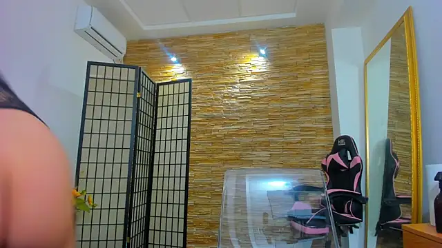 MiaNoirr online show from 03-05-26, 08:27