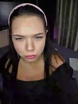 Monica Wood online show from 03-24-26, 04:56