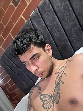 Snapshot of juanmadrd chatting on 02-21-26, 10:44 juanmadrd online show from 02-21-26, 10:44