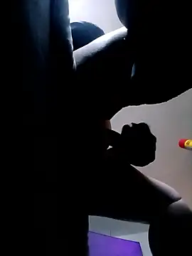 Snapshot of scottjay80 chatting on 03-12-26, 01:12 scottjay80 online show from 03-12-26, 01:12