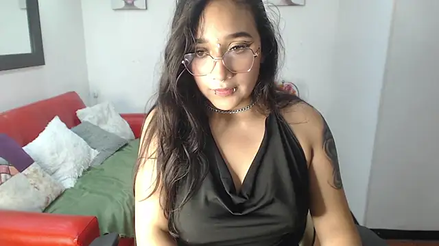 Aura cute  online show from 04-02-26, 08:28