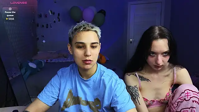 LuxuryLoverss online show from 04-01-26, 11:11