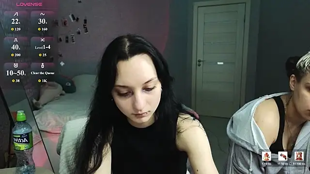 Snapshot of LuxuryLoverss chatting on 04-23-26, 12:29 LuxuryLoverss online show from 04-23-26, 12:29