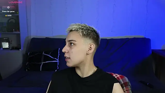 LuxuryLoverss online show from 06-21-26, 11:13