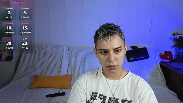 LuxuryLoverss online show from 07-18-26, 07:01