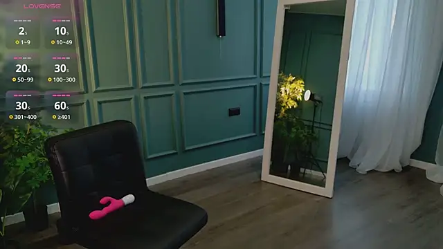 Snapshot of JustGrace chatting on 06-17-26, 07:22 JustGrace online show from 06-17-26, 07:22