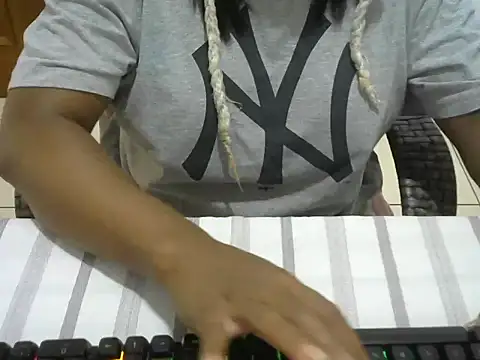 Snapshot of negraiza chatting on 05-22-26, 05:07 negraiza online show from 05-22-26, 05:07