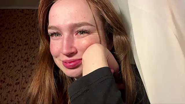 Snapshot of Hanna__Montanna chatting on 03-04-26, 08:04 Hanna Montanna online show from 03-04-26, 08:04