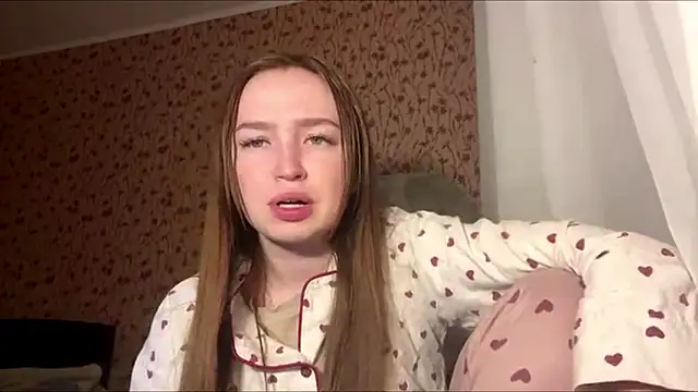 Snapshot of Hanna__Montanna chatting on 03-11-26, 03:18 Hanna Montanna online show from 03-11-26, 03:18