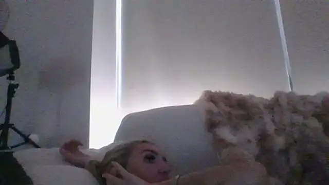 kinkykara25 online show from 05-17-26, 11:50